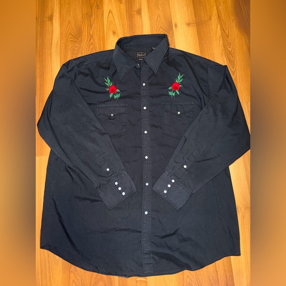 Elegant Black Shirt with Red Rose Embroidery - Picture 2 of 3